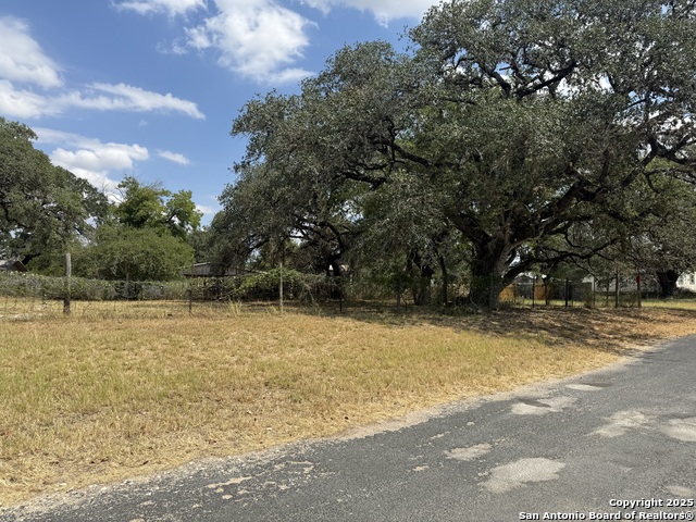 Image 7 of 7 For 813 Hunt E 