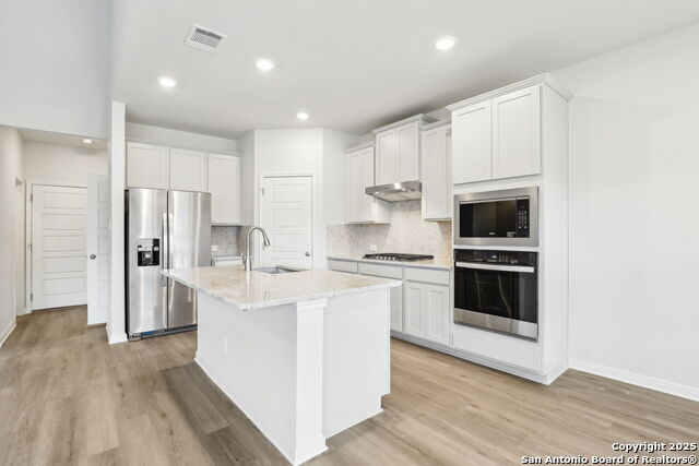 Listing photo id 12 for 17014 Blaise Terrace