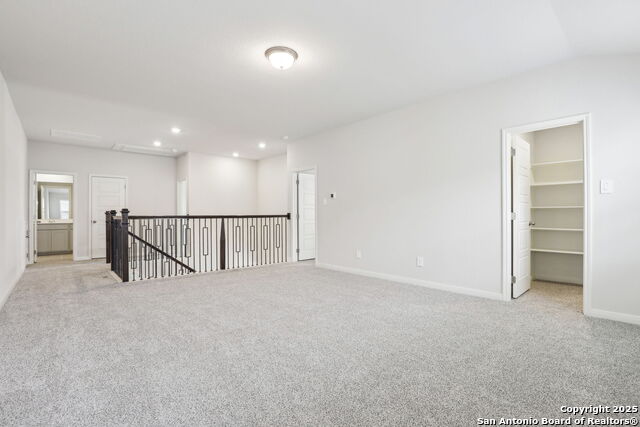Listing photo id 25 for 17014 Blaise Terrace