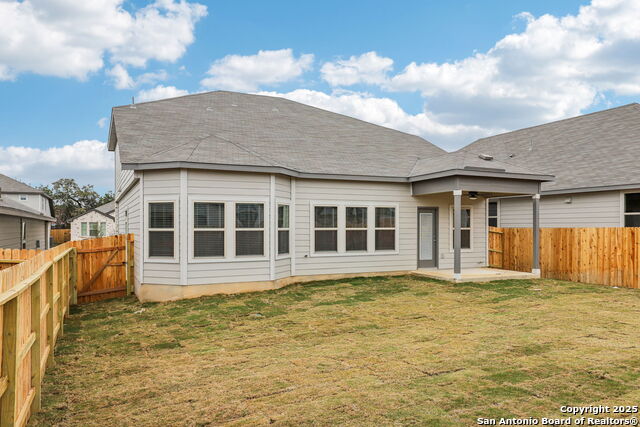 Listing photo id 31 for 17014 Blaise Terrace