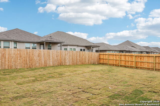 Listing photo id 34 for 17014 Blaise Terrace