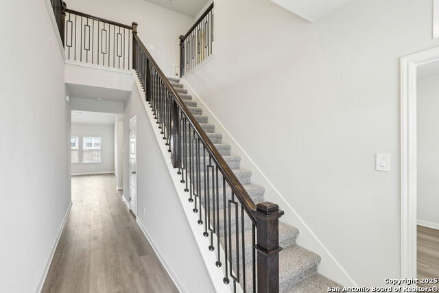 Listing photo id 2 for 17014 Blaise Terrace