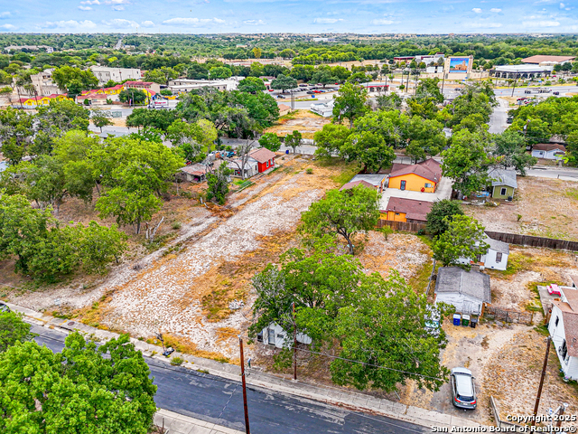 Image 3 of 8 For 252 Bustillo