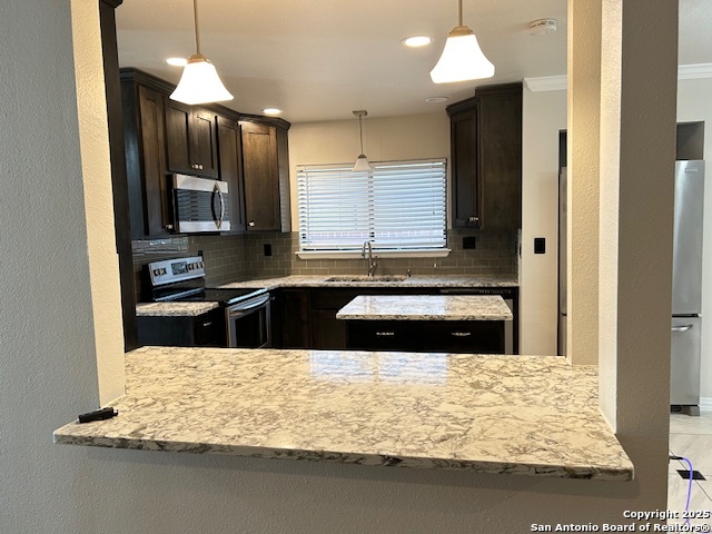 Listing photo id 9 for 8226 Club Meadow