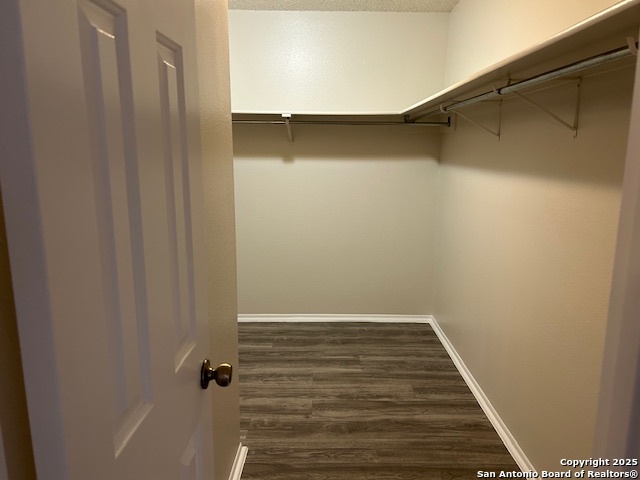 Listing photo id 13 for 8226 Club Meadow