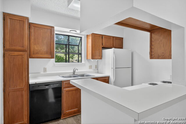 Image 7 of 25 For 4212 Medical Dr  1604