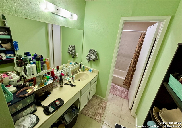 Image 16 of 28 For 7500 Branding