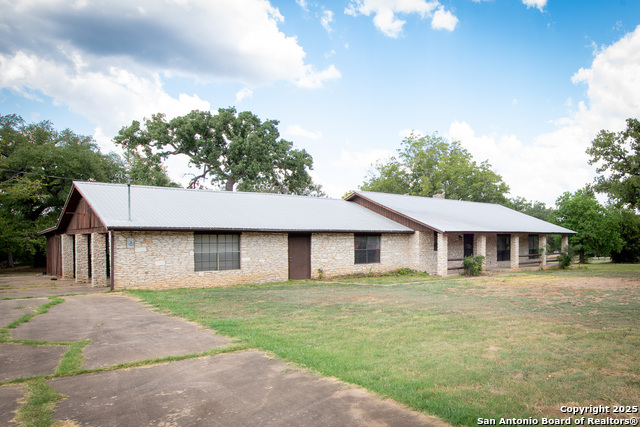 Listing photo id 0 for 202 Canyon Wren Drive