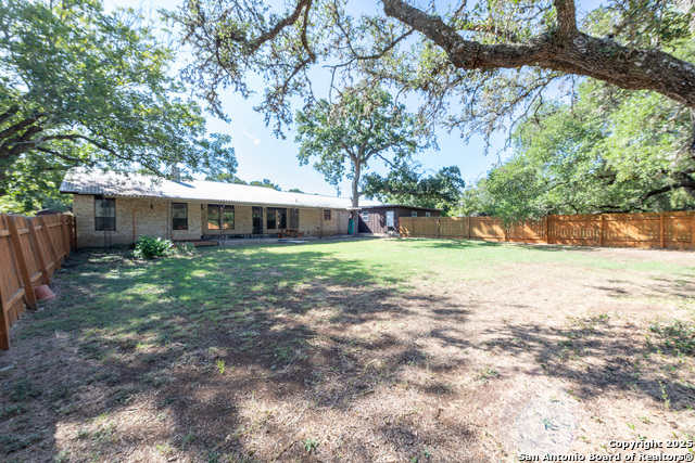 Listing photo id 26 for 202 Canyon Wren Drive