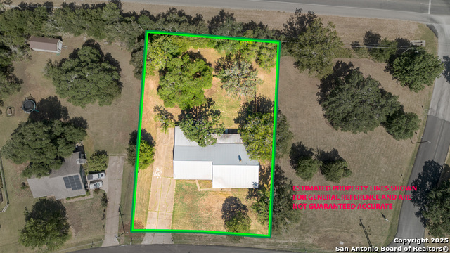 Listing photo id 34 for 202 Canyon Wren Drive