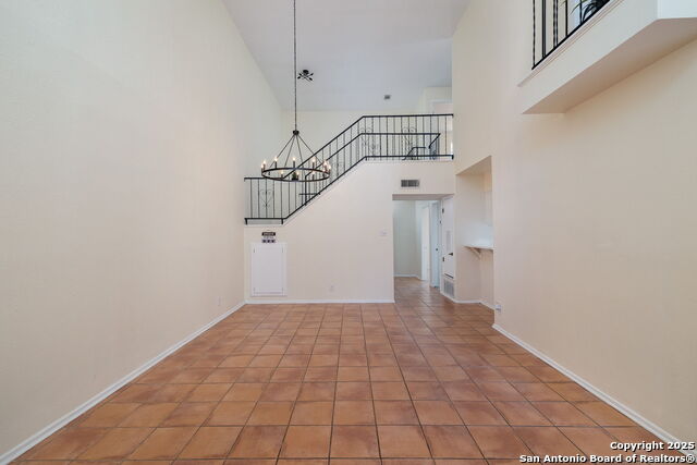 Listing photo id 10 for 6123 Farragut