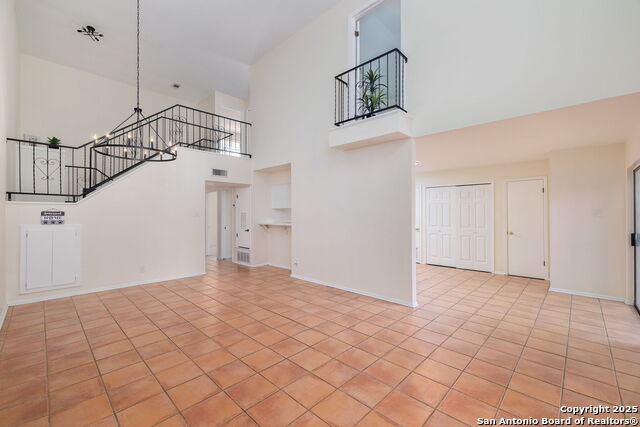 Listing photo id 16 for 6123 Farragut