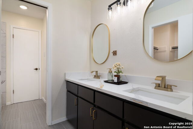 Listing photo id 26 for 6123 Farragut