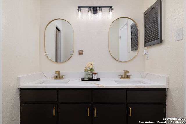 Listing photo id 27 for 6123 Farragut