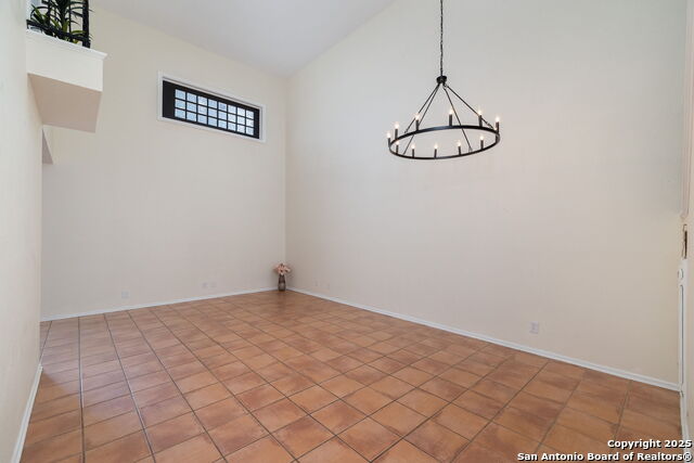Listing photo id 7 for 6123 Farragut