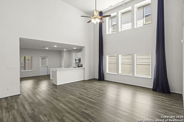 Image 3 of 25 For 2625 Lupton Leap