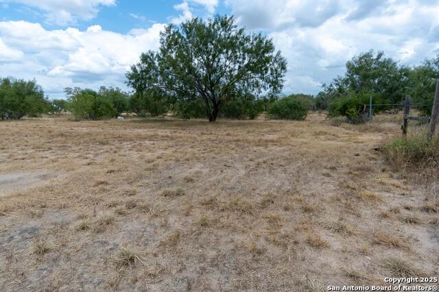 Listing photo id 12 for 5425 Lone Oak