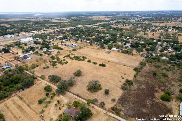 Listing photo id 36 for 5425 Lone Oak