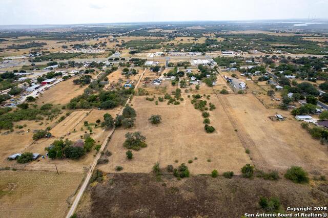 Listing photo id 37 for 5425 Lone Oak
