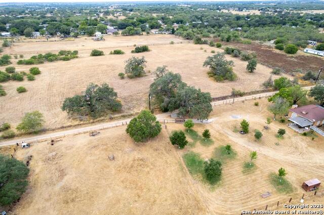 Listing photo id 6 for 5425 Lone Oak