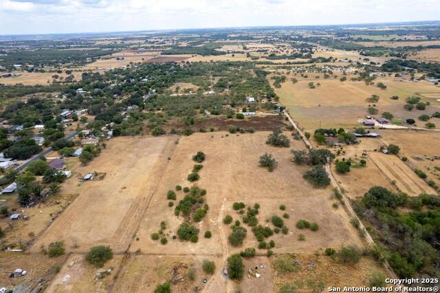 Listing photo id 33 for 5425 Lone Oak