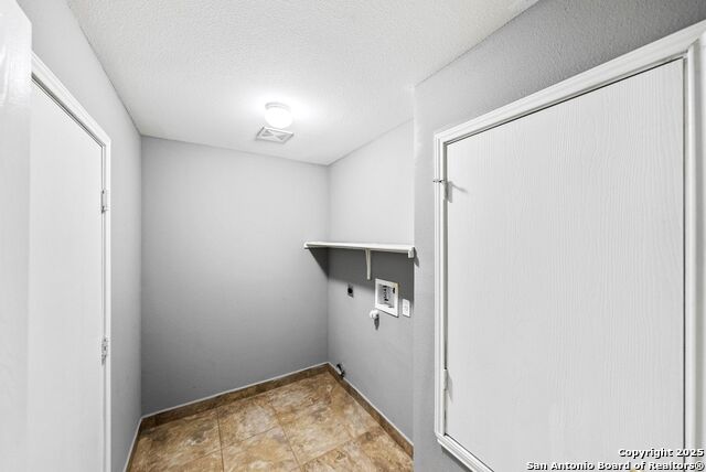 Image 26 of 32 For 9722 Marbach Canyon