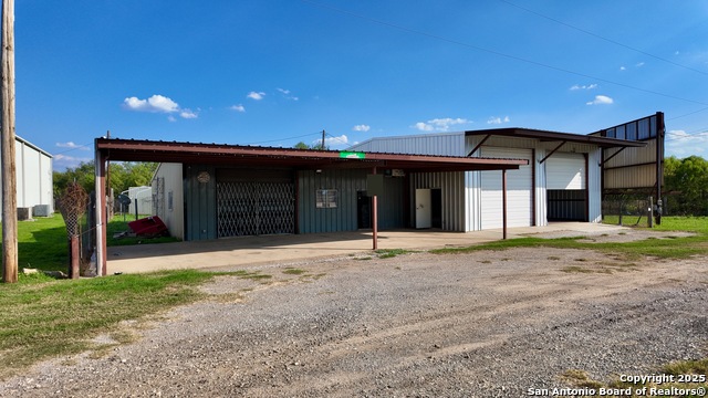 Details for 4060 I-35 North, Natalia, TX 78059