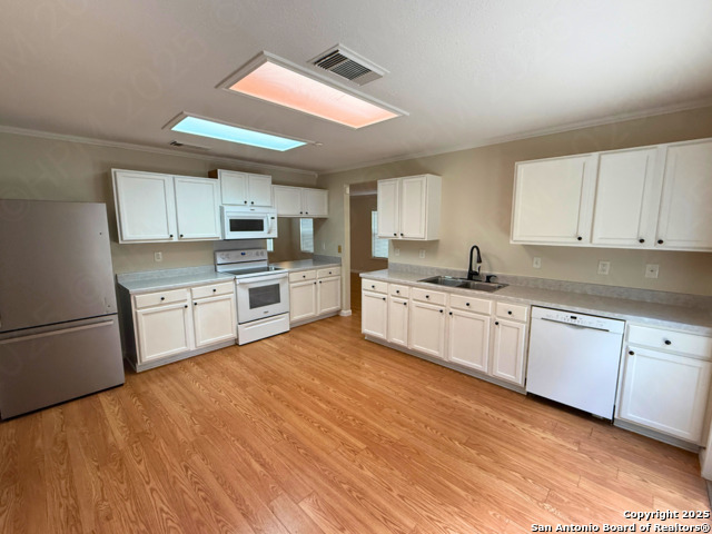 Image 8 of 24 For 8771 Park Olympia