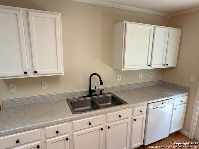 Image 9 of 24 For 8771 Park Olympia