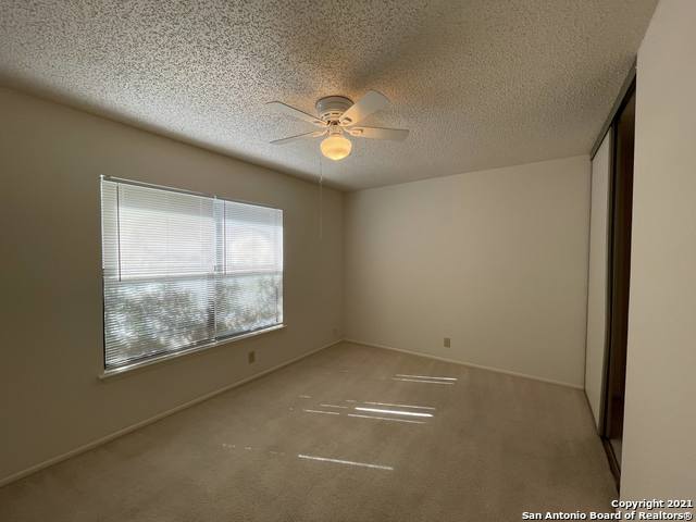 Image 11 of 18 For 10462 Pine Glade