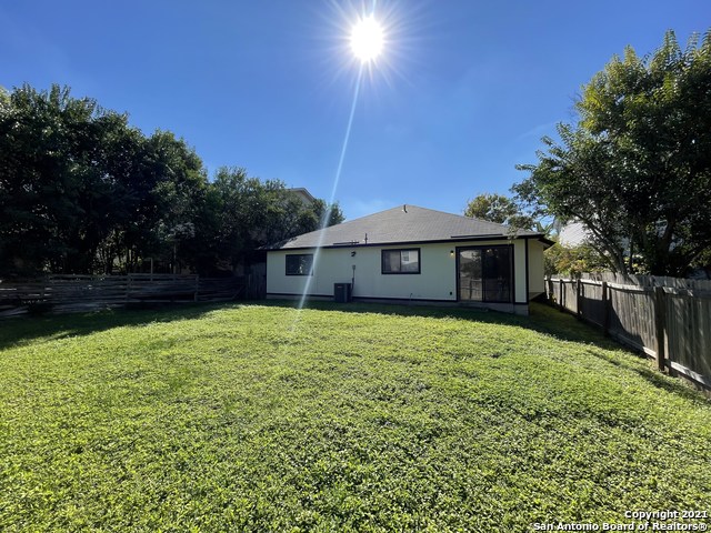 Image 17 of 18 For 10462 Pine Glade