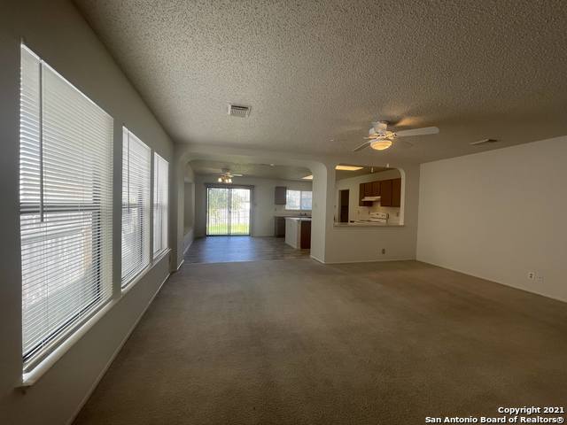 Image 4 of 18 For 10462 Pine Glade