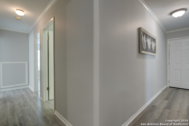 Listing photo id 12 for 8422 Silverstar