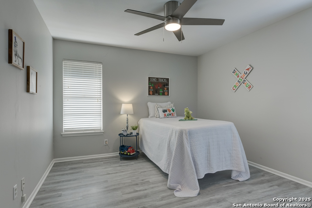 Listing photo id 16 for 8422 Silverstar