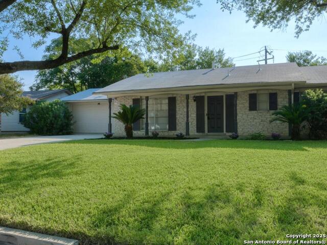 Listing photo id 0 for 8422 Silverstar