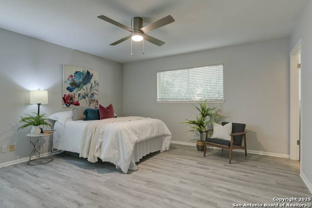 Listing photo id 18 for 8422 Silverstar