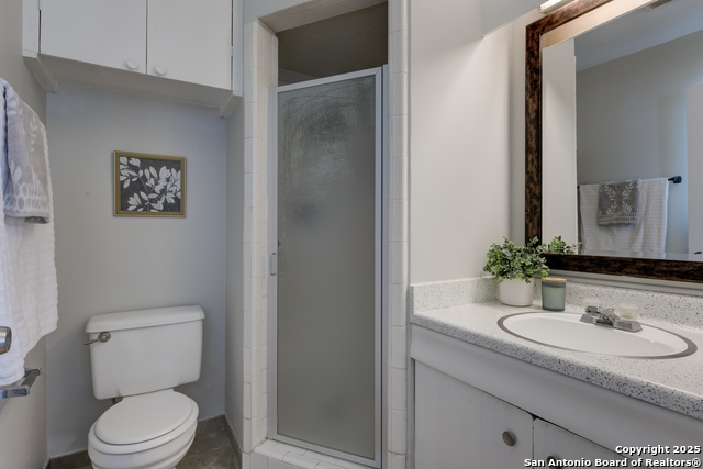 Listing photo id 21 for 8422 Silverstar