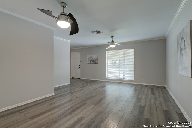 Listing photo id 2 for 8422 Silverstar