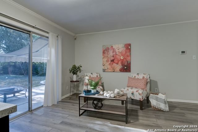 Listing photo id 7 for 8422 Silverstar
