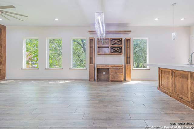 Image 12 of 50 For 19402 Easy Oak