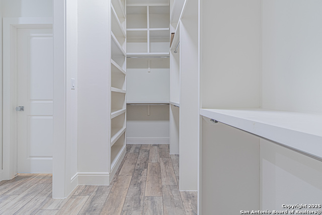 Image 27 of 50 For 19402 Easy Oak