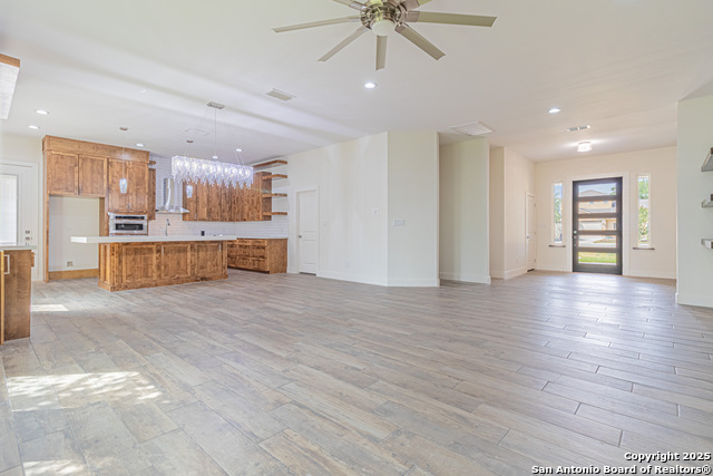 Image 5 of 50 For 19402 Easy Oak