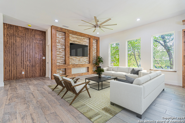 Image 6 of 50 For 19402 Easy Oak