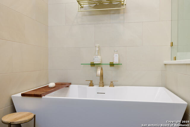 Listing photo id 14 for 625 Paseo Canada St