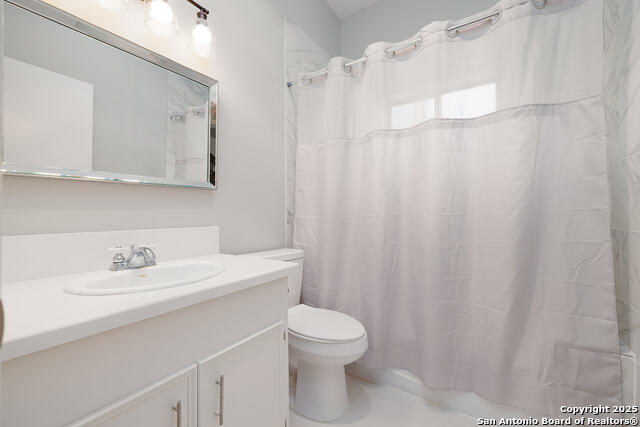 Listing photo id 38 for 625 Paseo Canada St