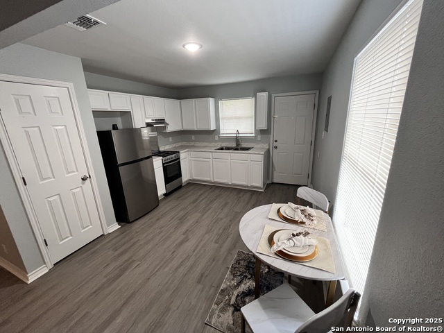 Listing photo id 3 for 1103, 1318, 820 New Laredo-willow-frank