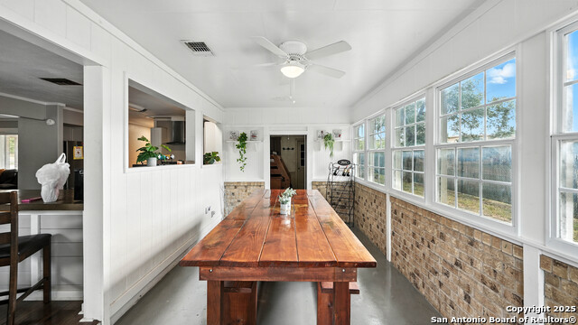 Listing photo id 26 for 683 Albert  