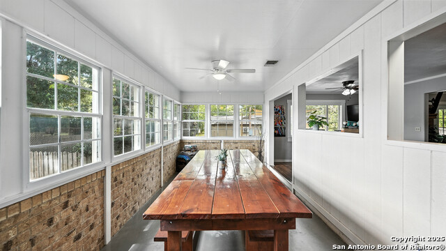 Listing photo id 27 for 683 Albert  