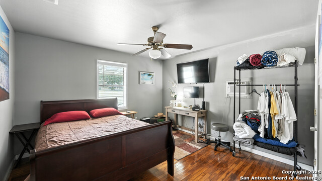 Listing photo id 32 for 683 Albert  