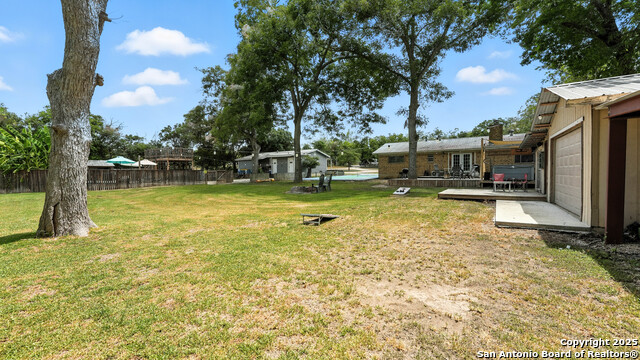 Listing photo id 48 for 683 Albert  